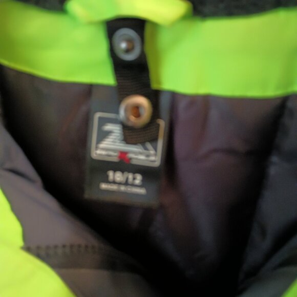 Boys 10-12 ZeroXposur winter ski parka - Picture 4 of 5